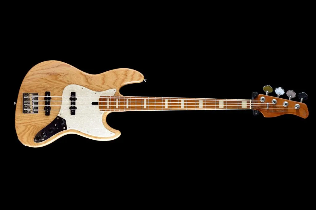 MARCUS MILLER V8-4